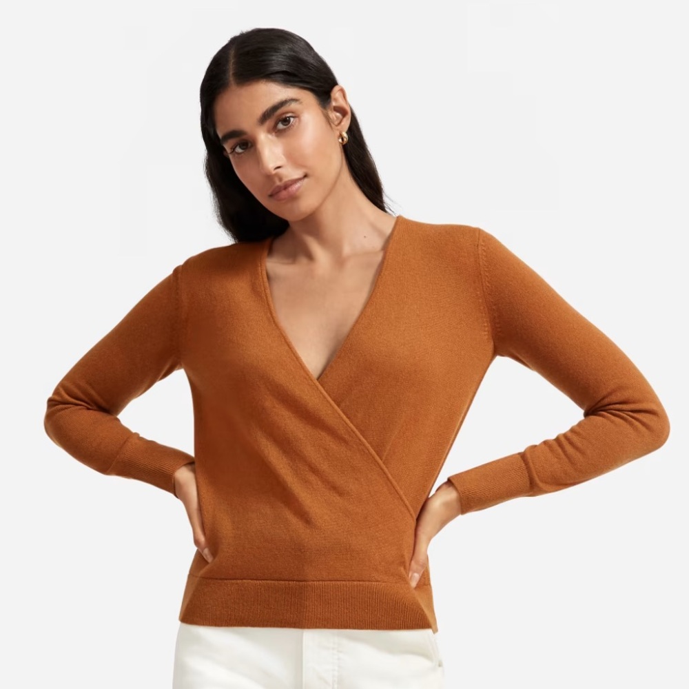 Everlane 100% Cashmere Wrap Sweater in camel M